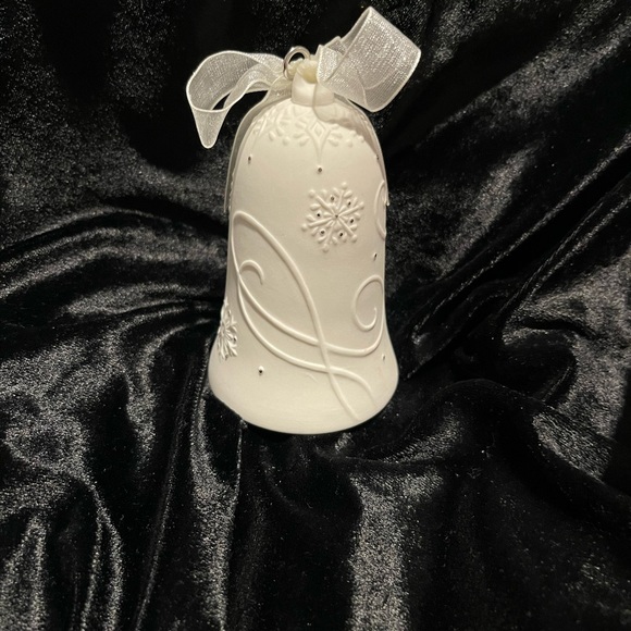 Hallmark Keepsake Anniversary Celebration Ornament 2013 Charm 50 in Original Box - Picture 2 of 9